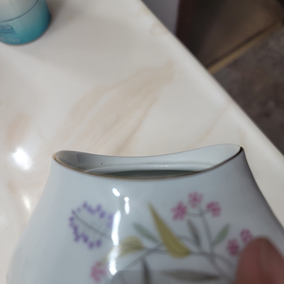 RARE. Bavaria Fine China Sugar and Creamer with Lid. Floral, White with Gold Set - Picture 12 of 16